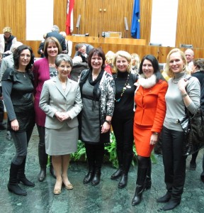 Parlament_24-1-2013 Foto: v.l.n.r.: Barbara Gravogl, Karin Zauner, Nationalratspräsidentin Barbara Prammer, Ingeborg Dockner, Regina Berger, Waltraud Harm, Brigitte Pranz